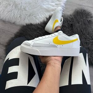 Nike blazer low platform